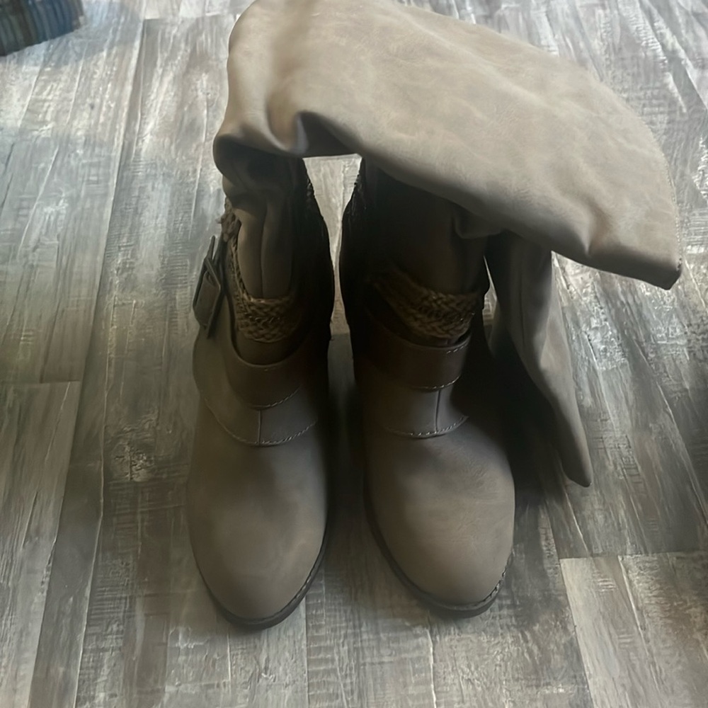 Women heeled boots